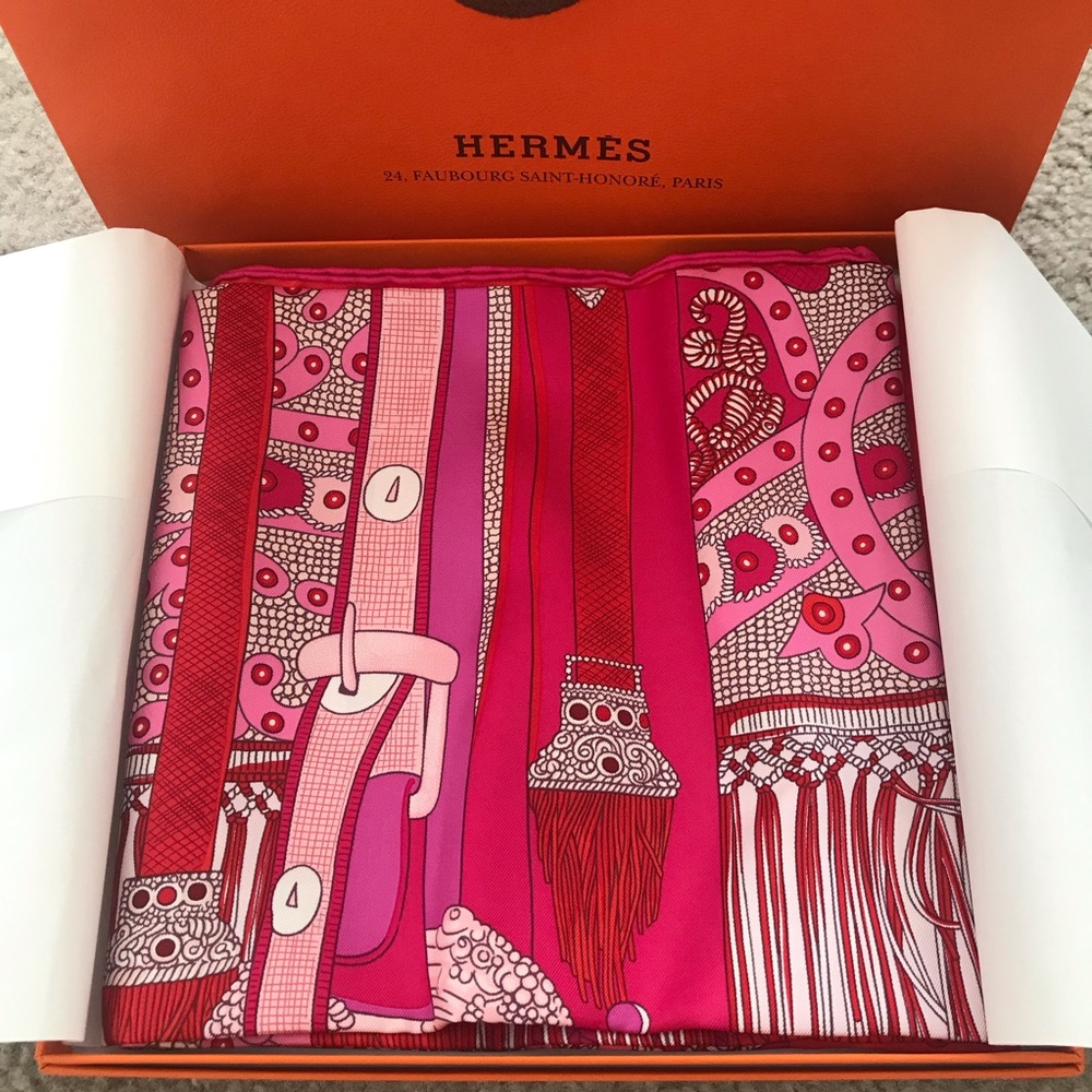 NWT AUTH HERMES SCARF